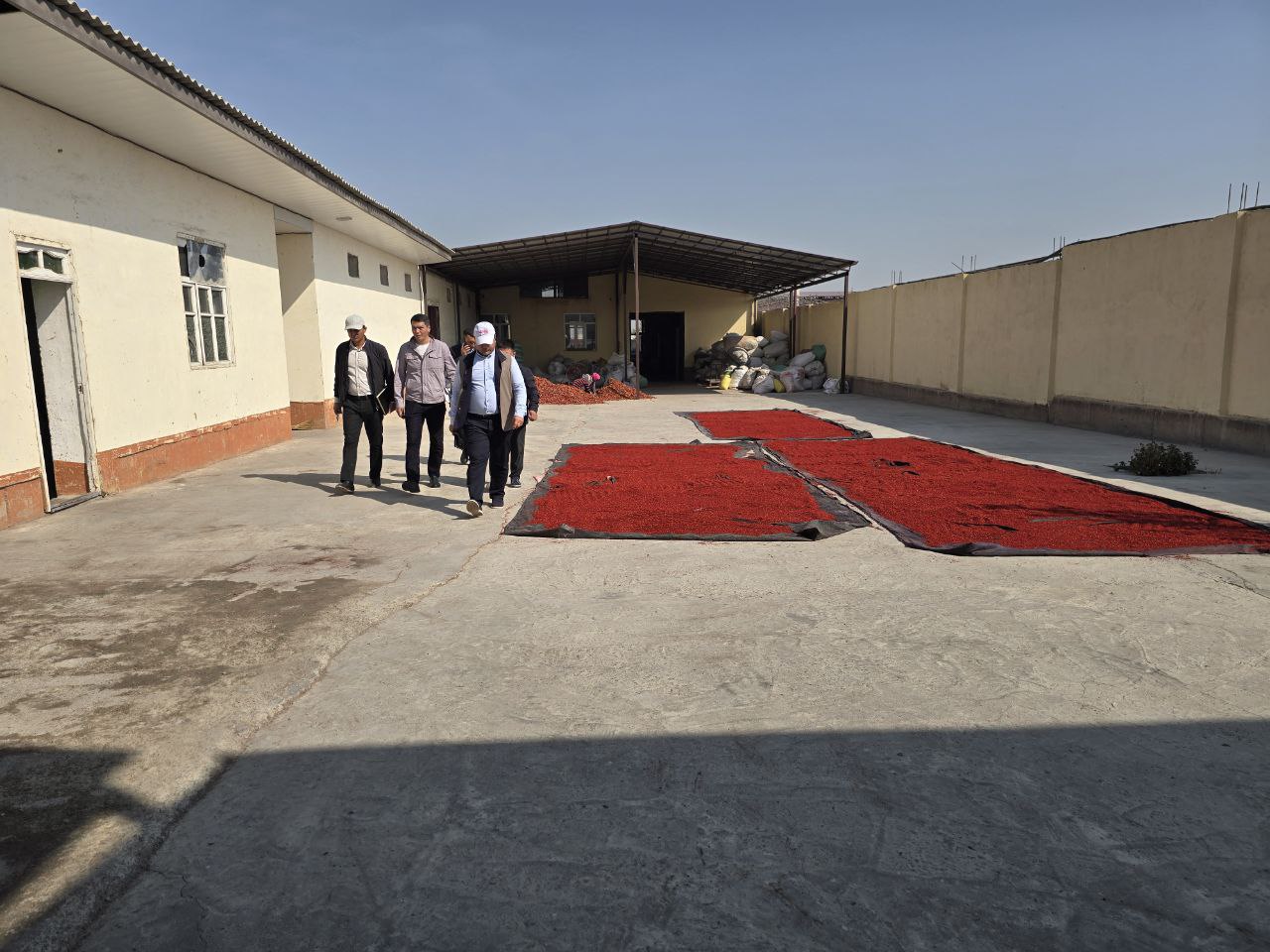 http://api3.fergana.uz/files/150200/news/file-2103179258487770.jpg