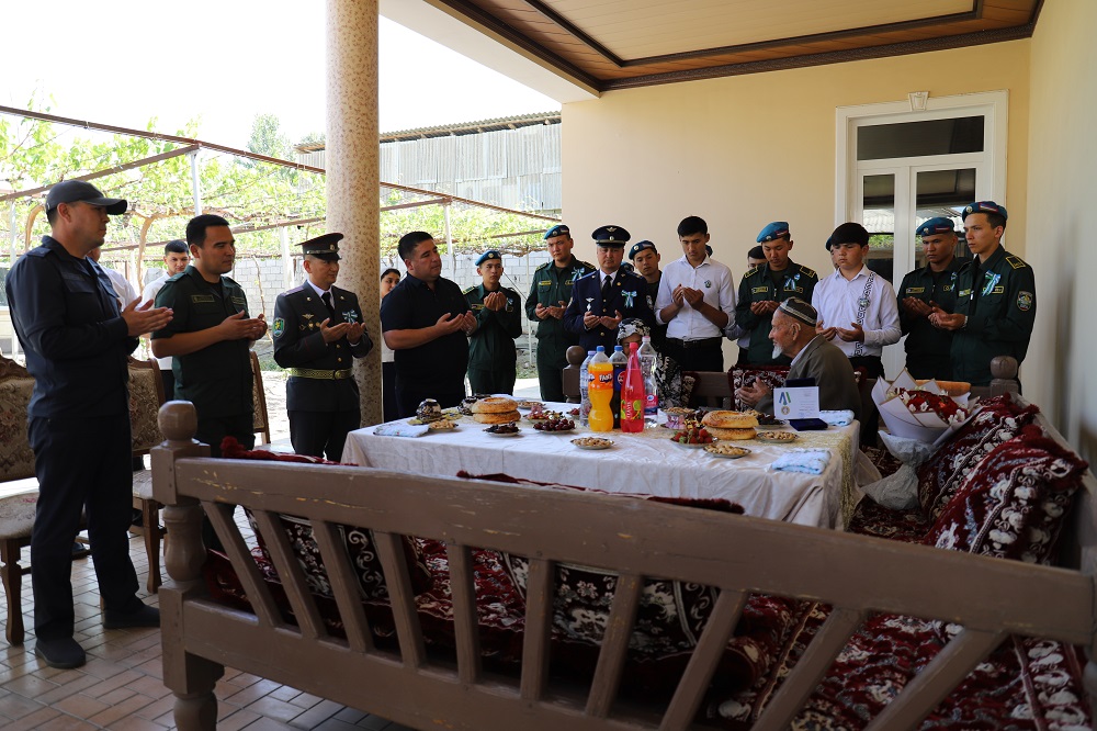 http://api3.fergana.uz/files/151000/news/file-2087194750145015.jpg