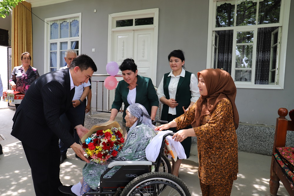 http://api3.fergana.uz/files/151000/news/file-2087318608925440.jpg