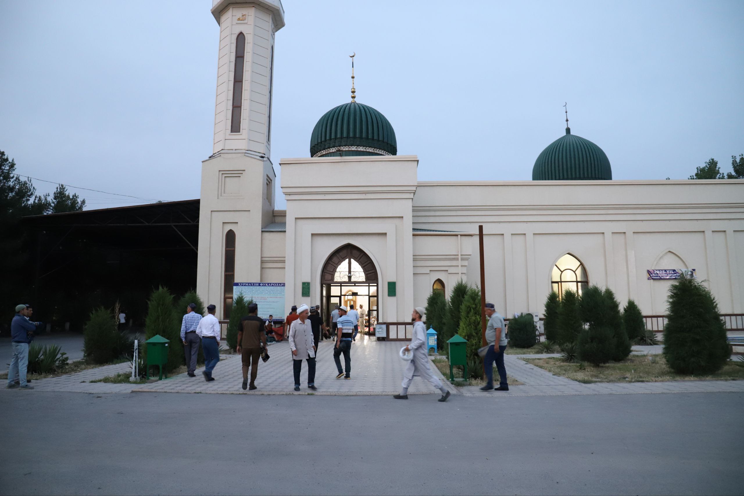 http://api3.fergana.uz/files/151000/news/file-2090264852180205.jpg