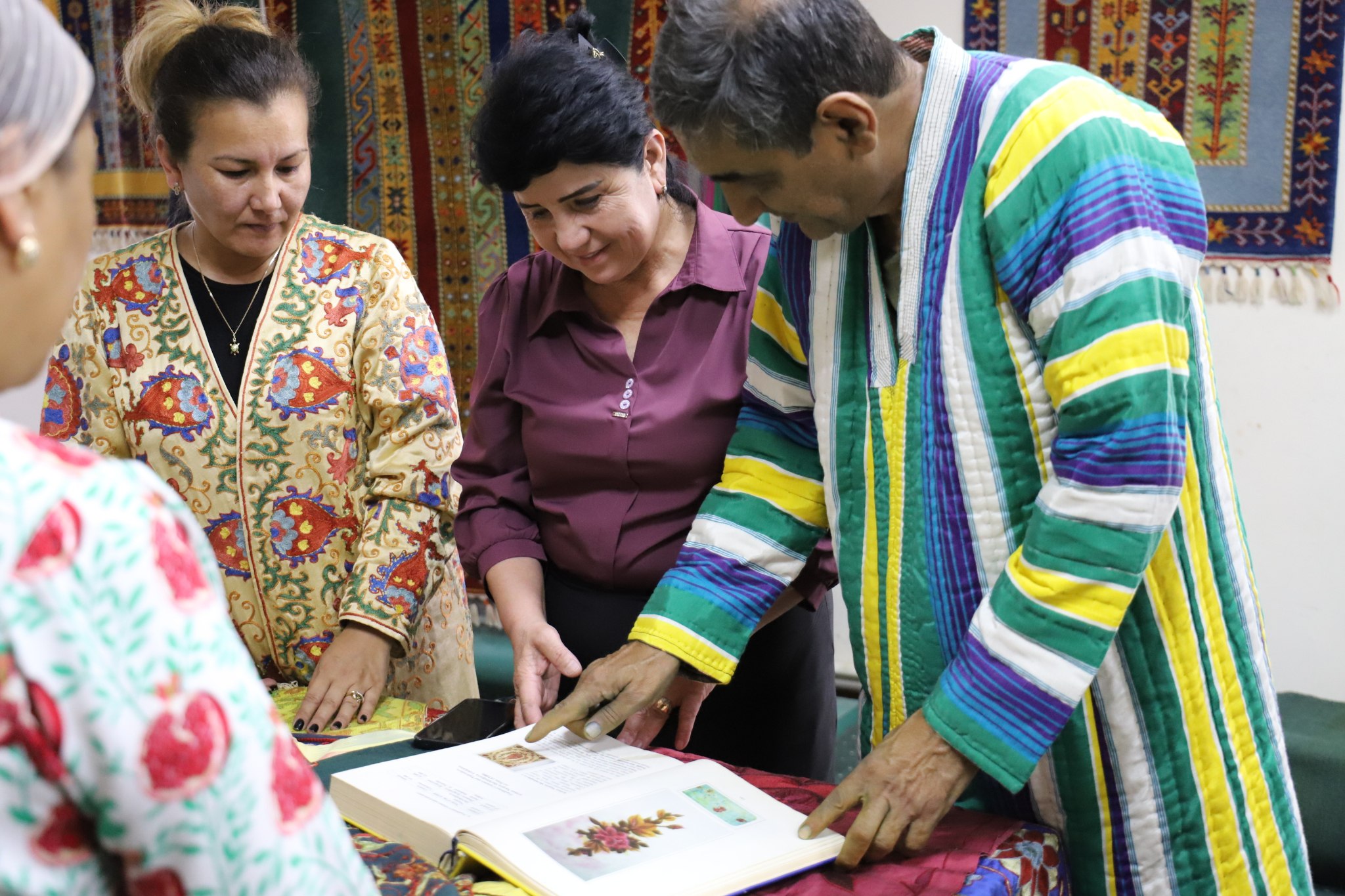 http://api3.fergana.uz/files/151000/news/file-2091441148383170.jpg