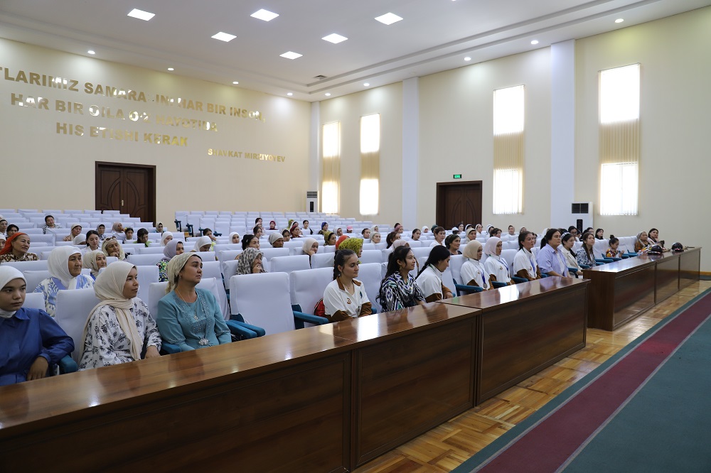 http://api3.fergana.uz/files/151000/news/file-2093916718780435.jpg