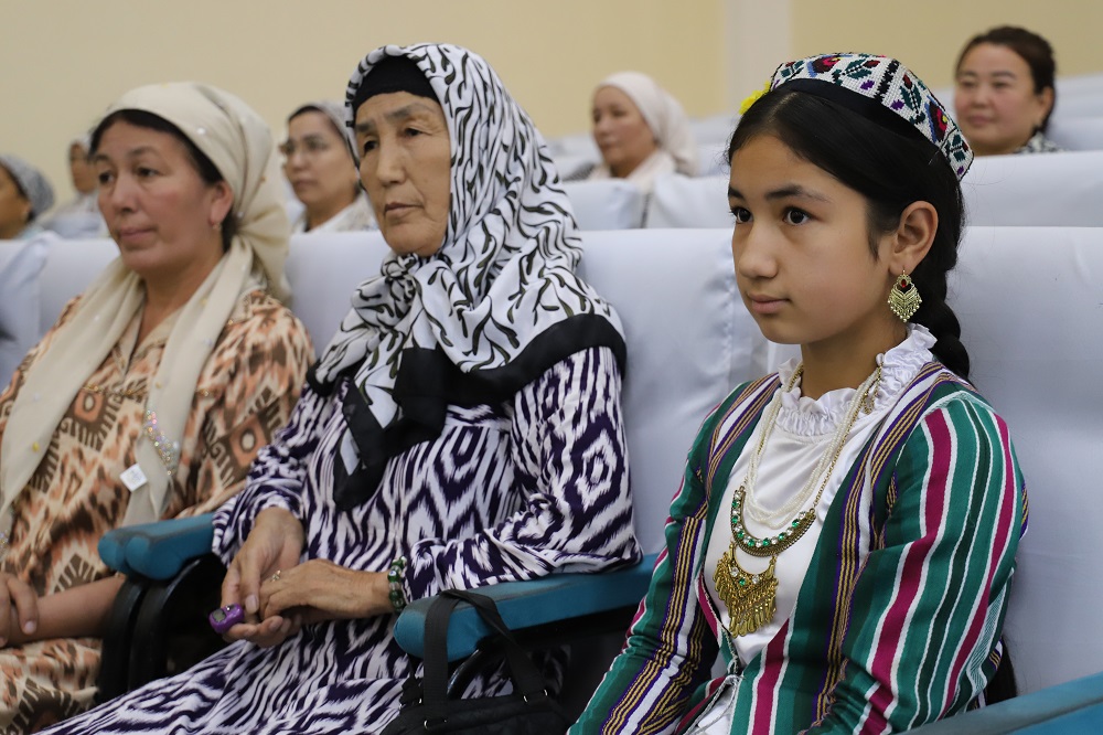 http://api3.fergana.uz/files/151000/news/file-2093916718792385.jpg