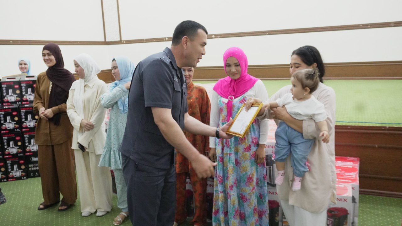 http://api3.fergana.uz/files/151000/news/file-2093992444393665.jpg