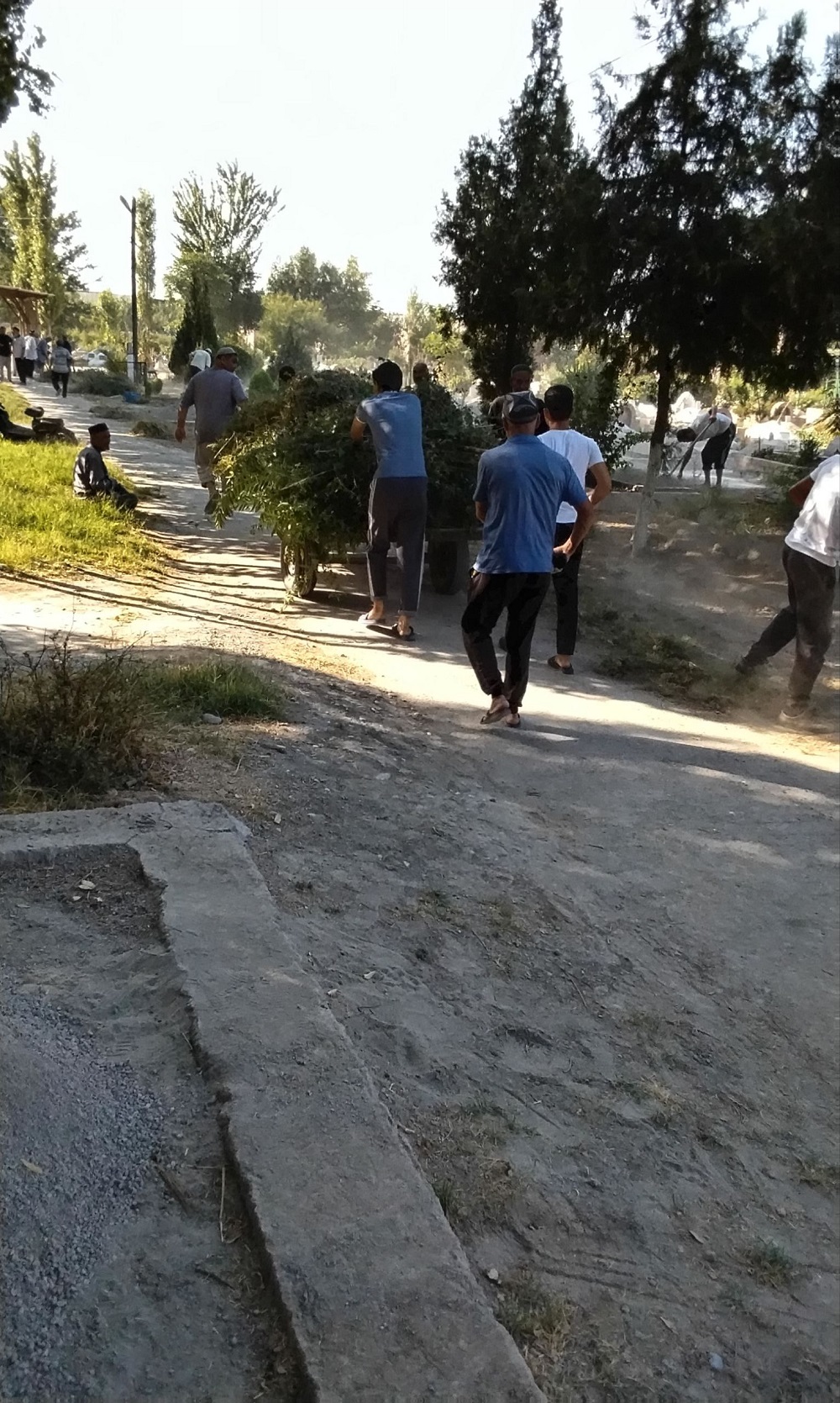 http://api3.fergana.uz/files/151000/news/file-2098328948416170.jpg