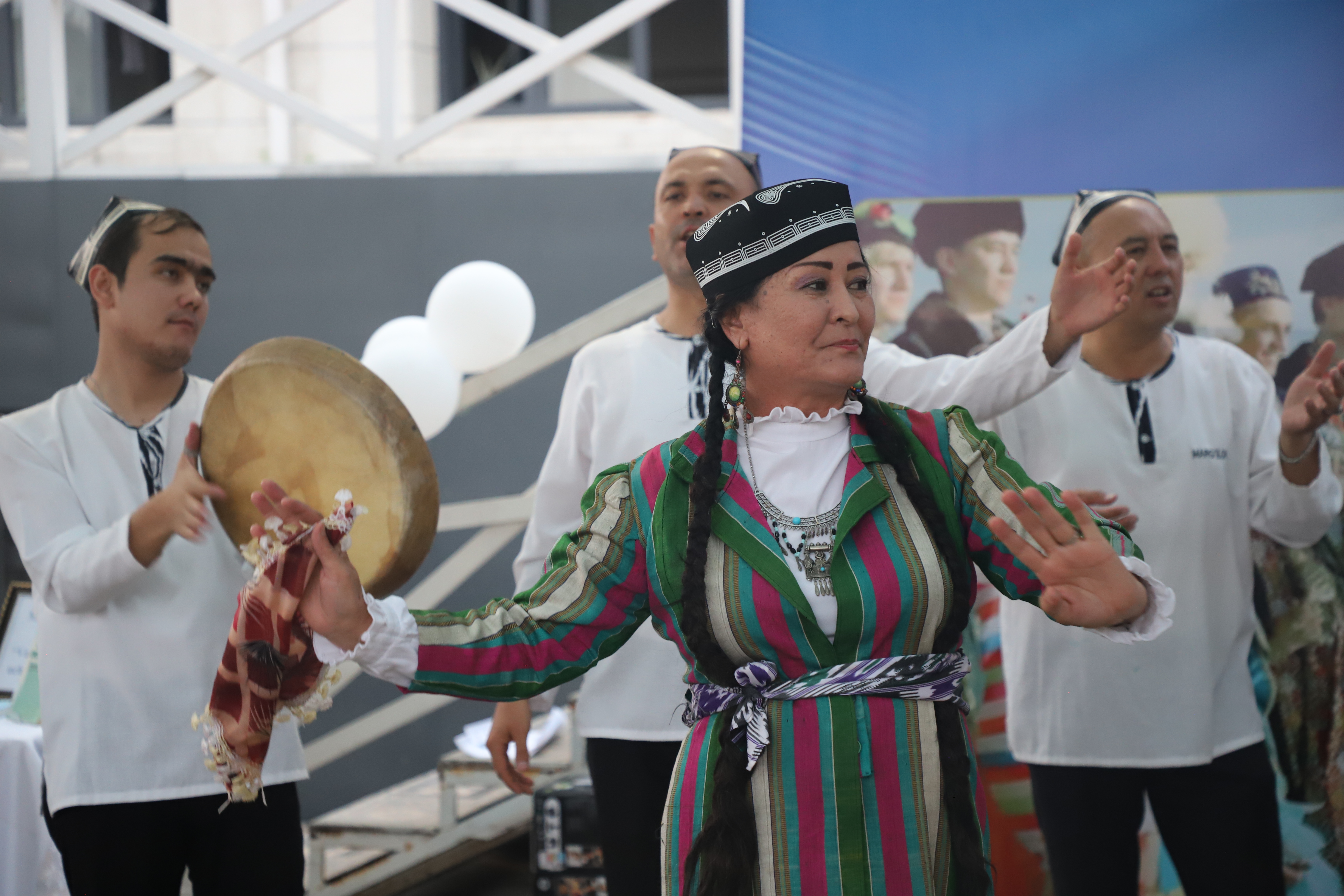 http://api3.fergana.uz/files/151100/news/file-2095793672641400.jpg