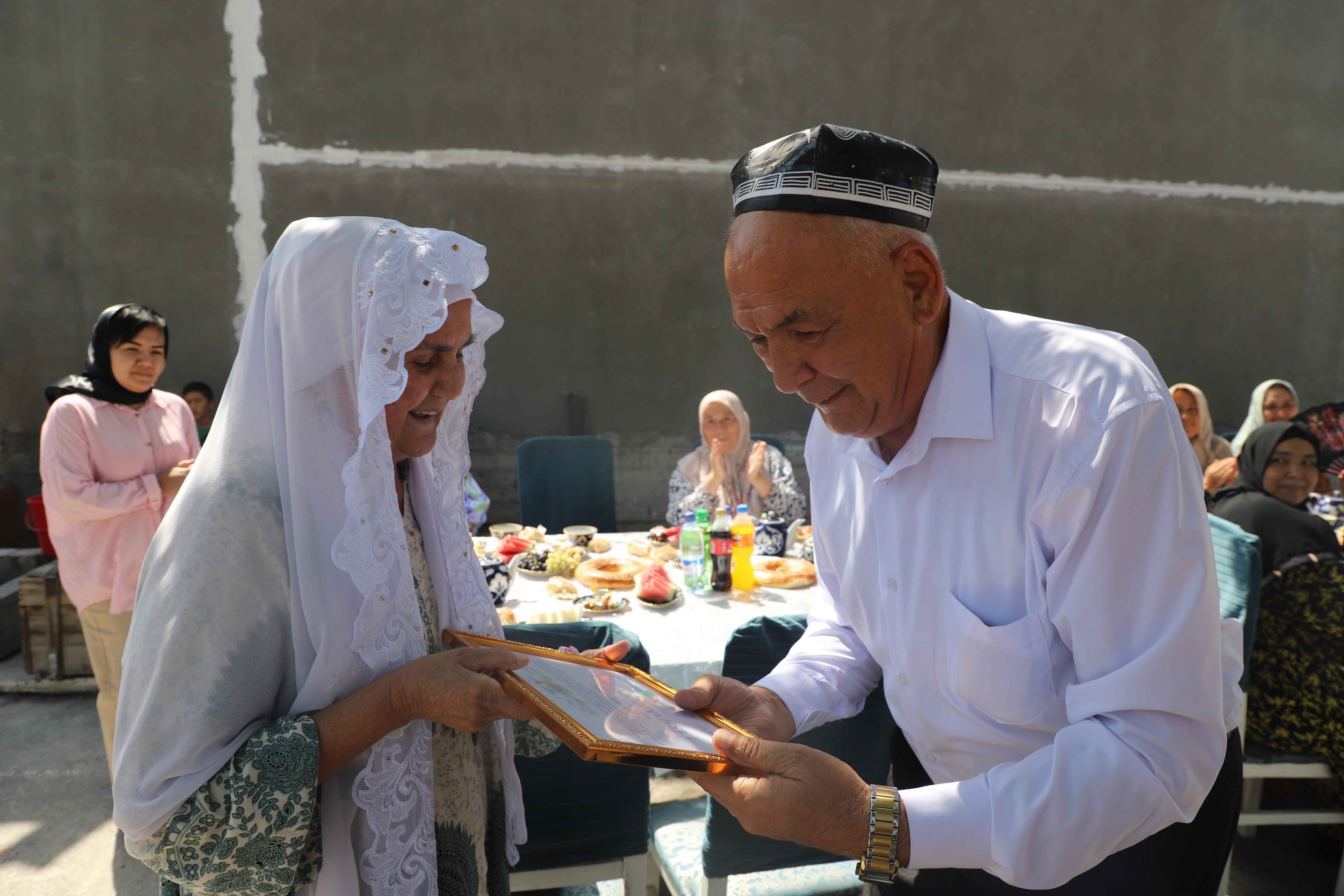 http://api3.fergana.uz/files/151100/news/file-2098135437569385.jpg