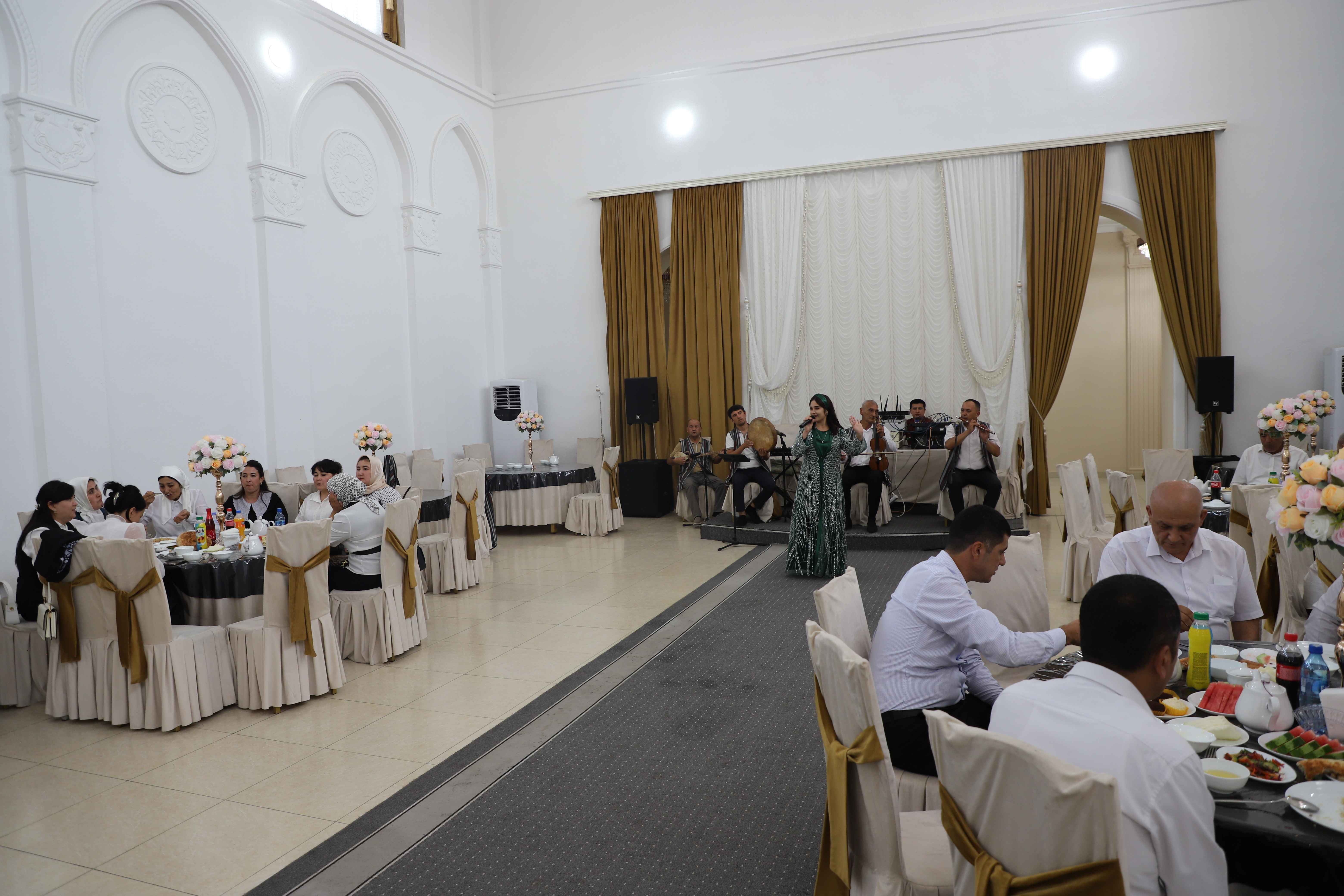 http://api3.fergana.uz/files/151100/news/file-2100805835580350.jpg