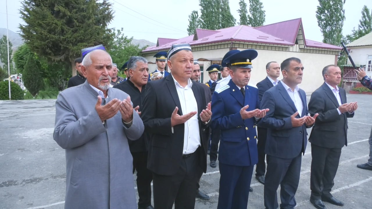 http://api3.fergana.uz/files/151400/news/file-2087434824372340.jpg