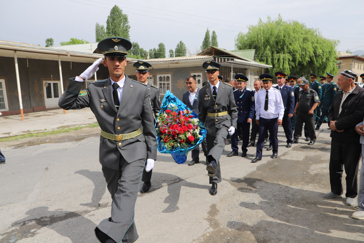 http://api3.fergana.uz/files/151400/news/file-2087435021571240.jpg