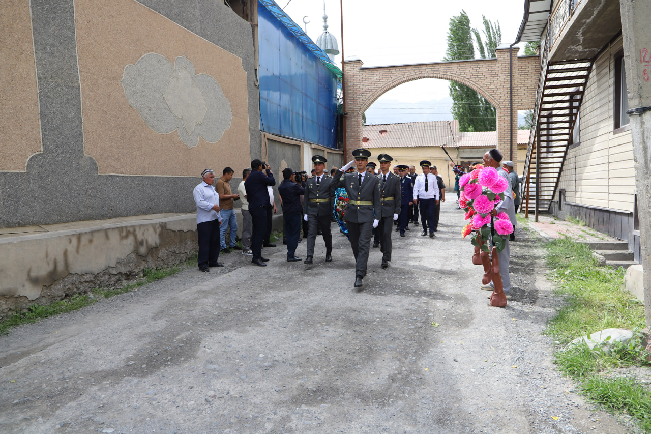http://api3.fergana.uz/files/151400/news/file-2087435171711040.jpg