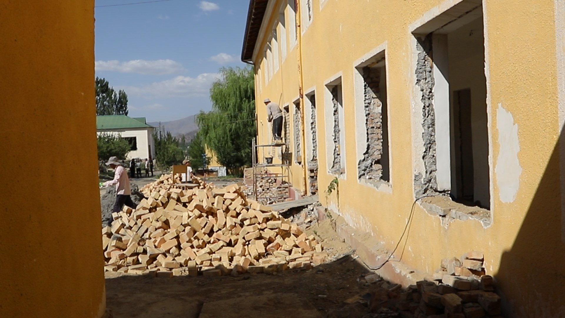 http://api3.fergana.uz/files/151400/news/file-2097328990108145.jpg