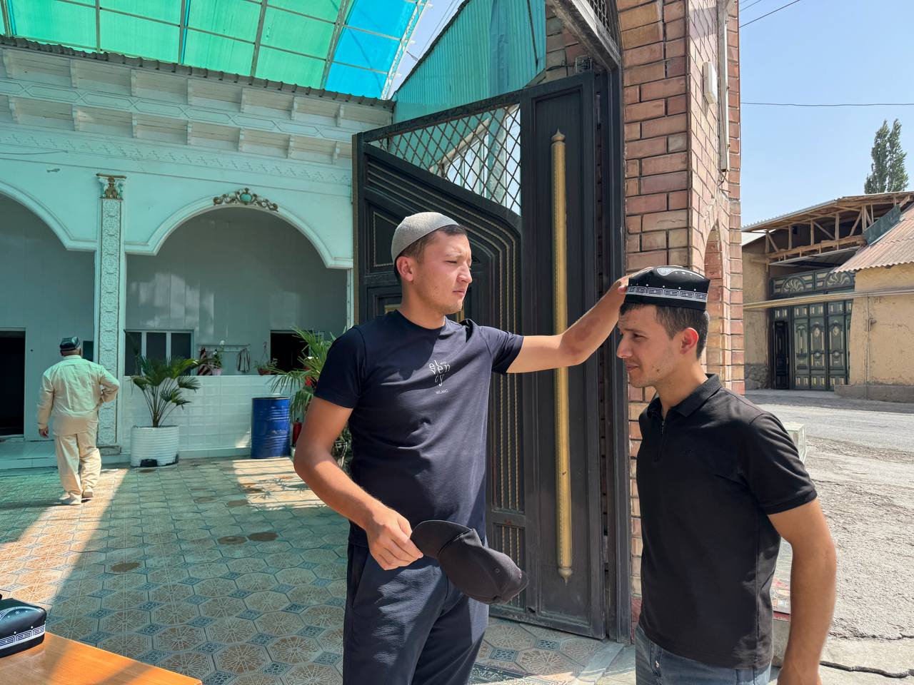 http://api3.fergana.uz/files/151400/news/file-2099716404885775.jpg