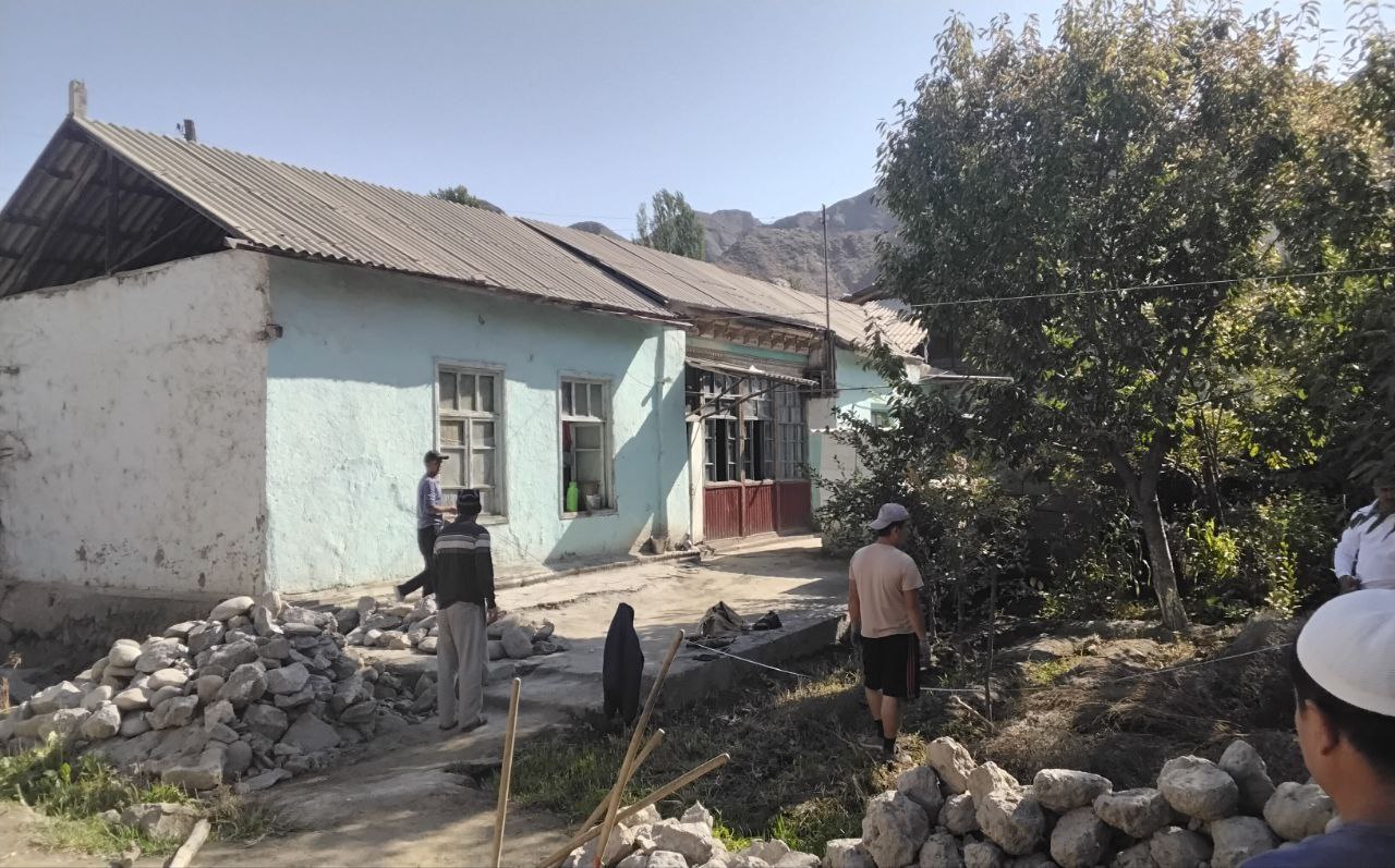 http://api3.fergana.uz/files/151400/news/file-2104343251484585.jpg
