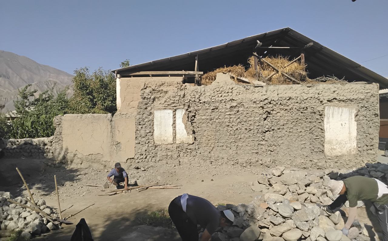 http://api3.fergana.uz/files/151400/news/file-2104343251486975.jpg