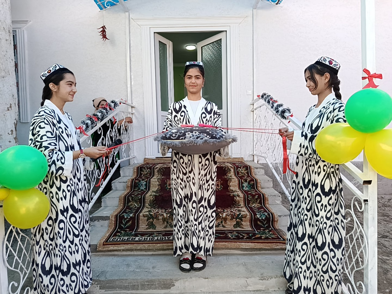http://api3.fergana.uz/files/151400/news/file-2104343251495340.jpg
