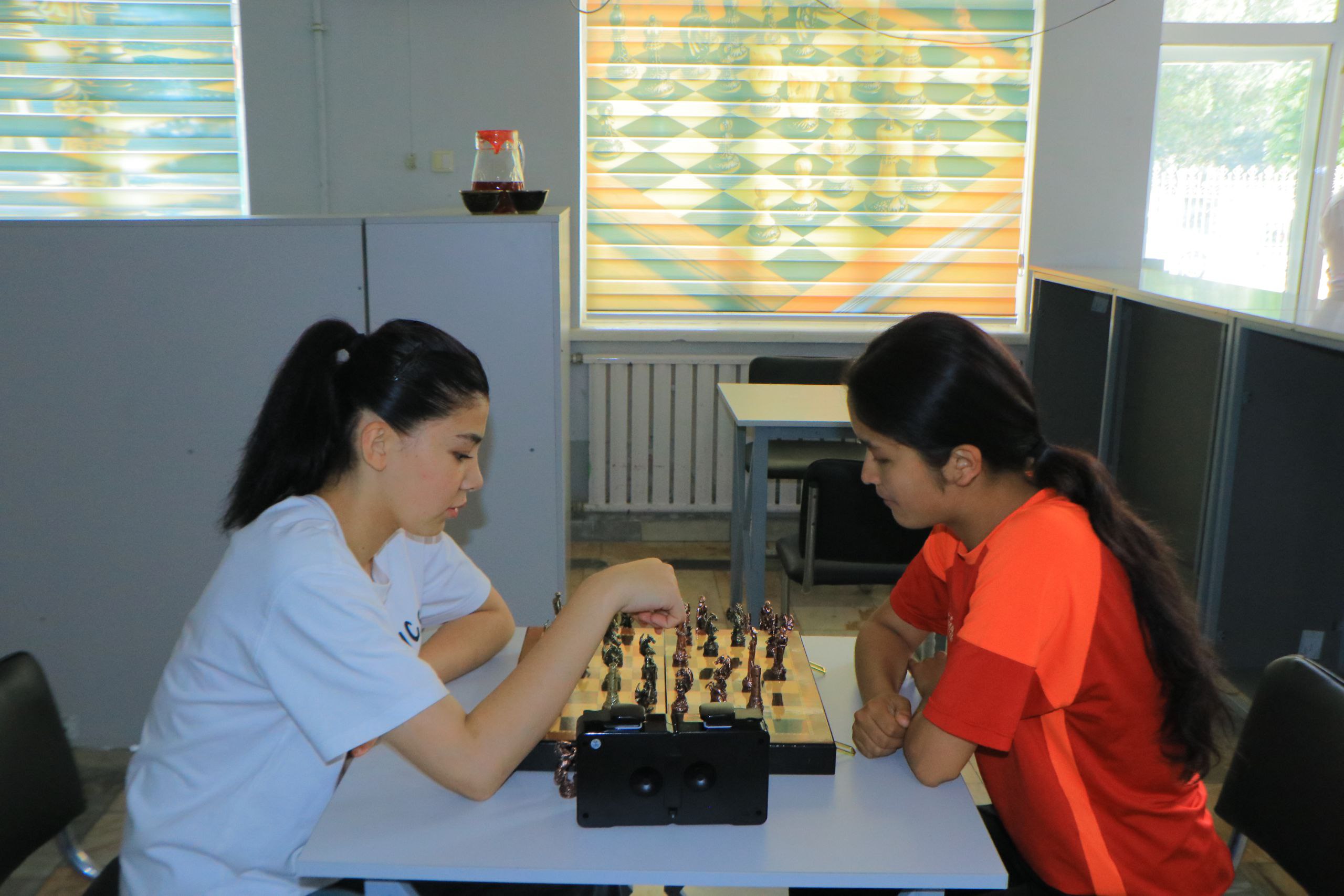 http://api3.fergana.uz/files/151600/news/file-2095159588315095.jpg
