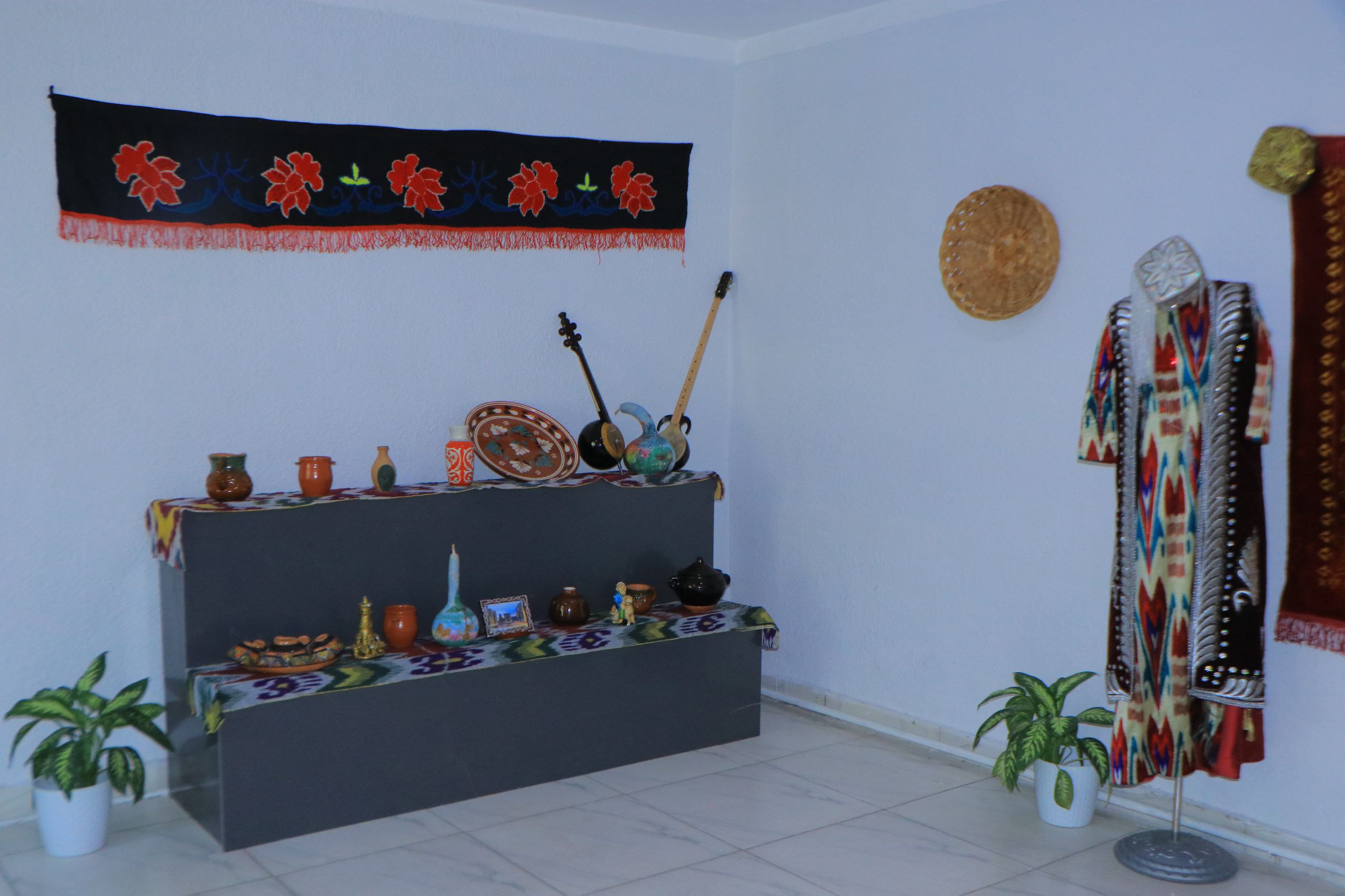http://api3.fergana.uz/files/151600/news/file-2100106056062125.jpg