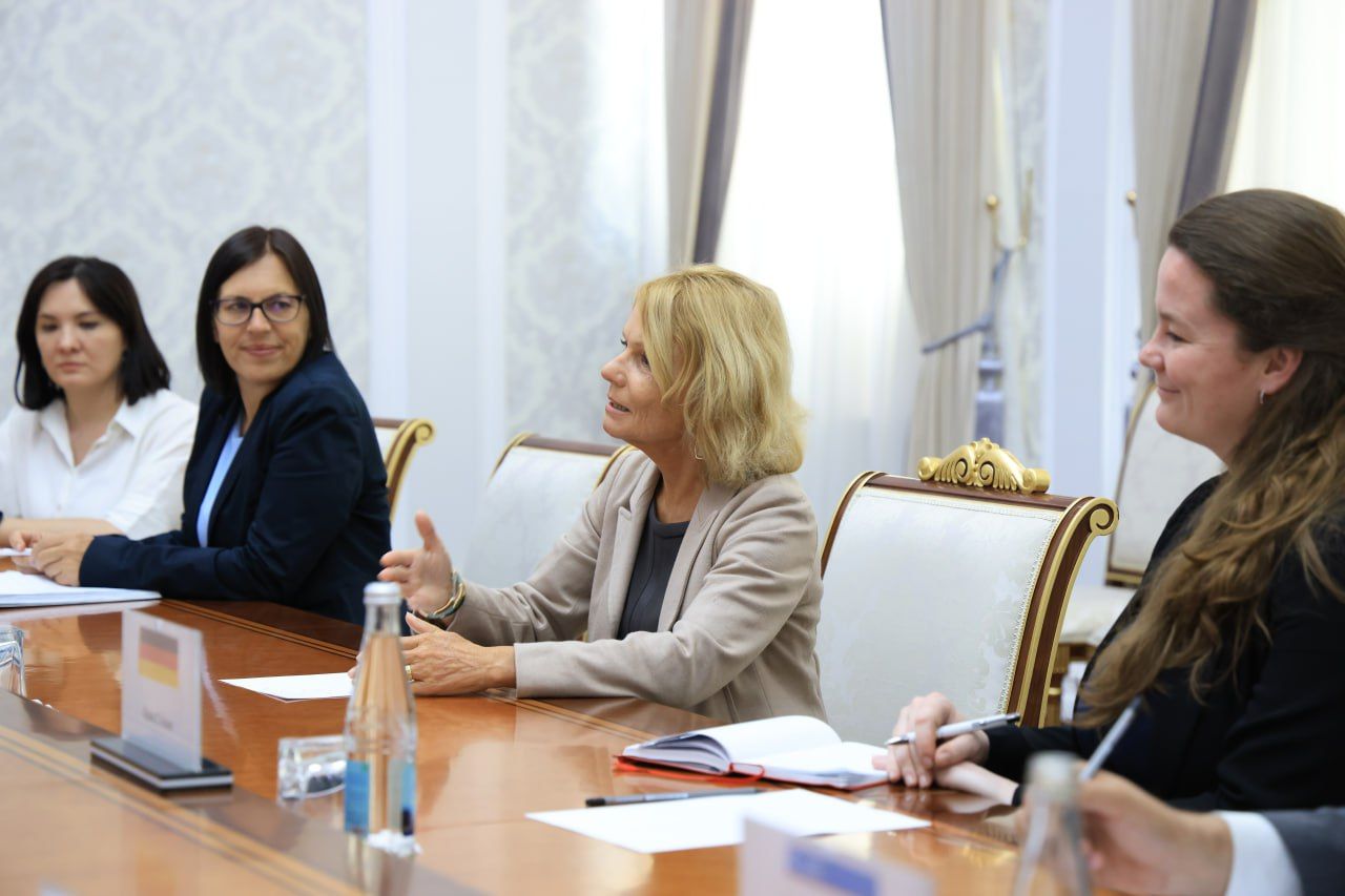 https://api3.fergana.uz/files/150000/news/news_1747735401839.jpg