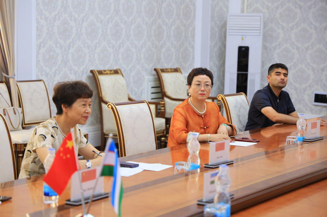 https://api3.fergana.uz/files/150000/news/news_1750962371546.jpg