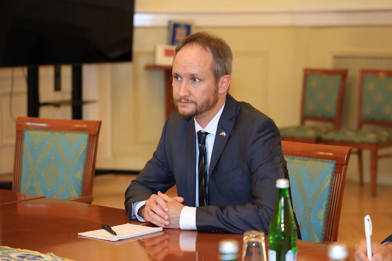https://api3.fergana.uz/files/150000/news/news_1751654830990.jpg