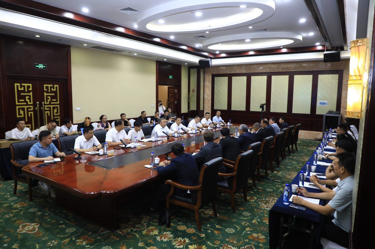 https://api3.fergana.uz/files/150000/news/news_1755325636022.jpg