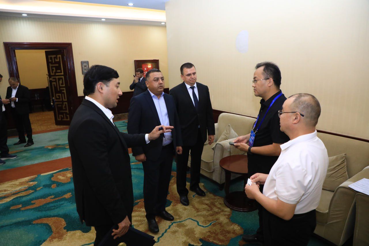 https://api3.fergana.uz/files/150000/news/news_1755325640788.jpg