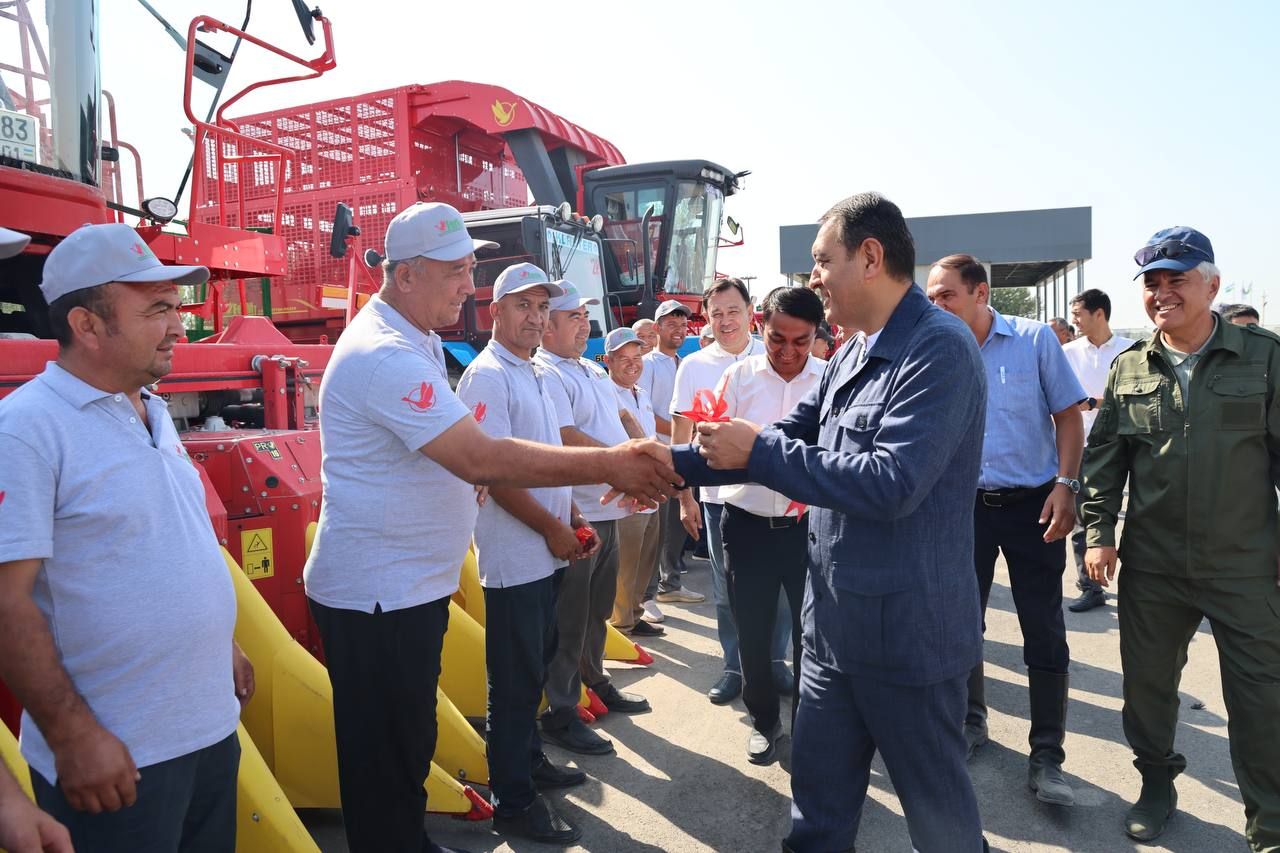 https://api3.fergana.uz/files/150000/news/news_1755864334372.jpg