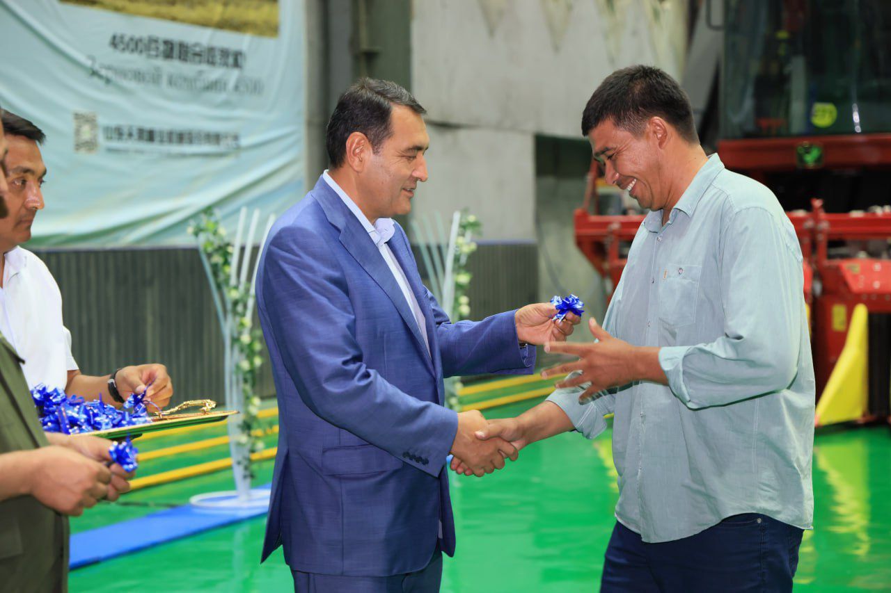 https://api3.fergana.uz/files/150000/news/news_1756490861800.jpg