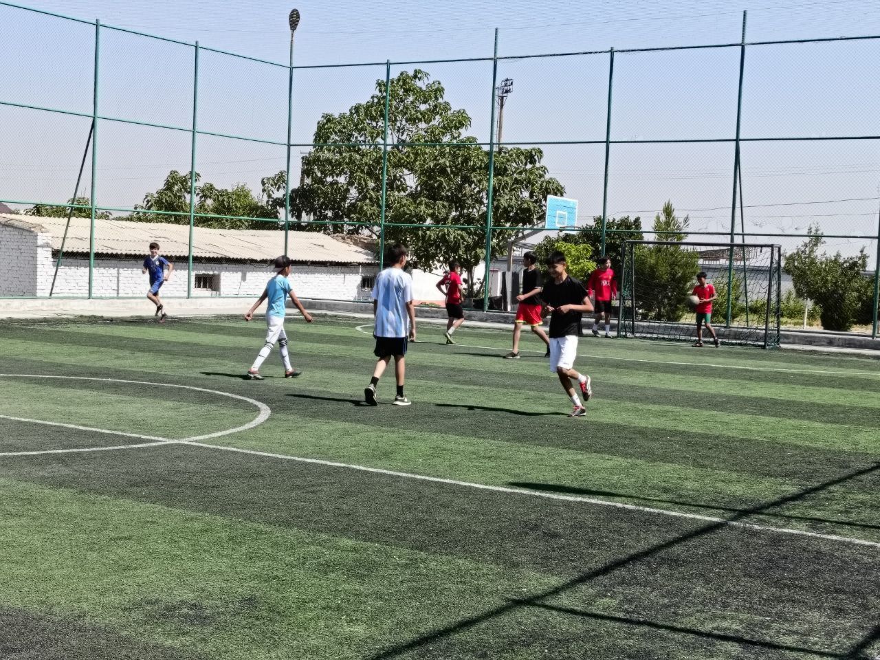 https://api3.fergana.uz/files/150400/news/news_1750303275004.jpg